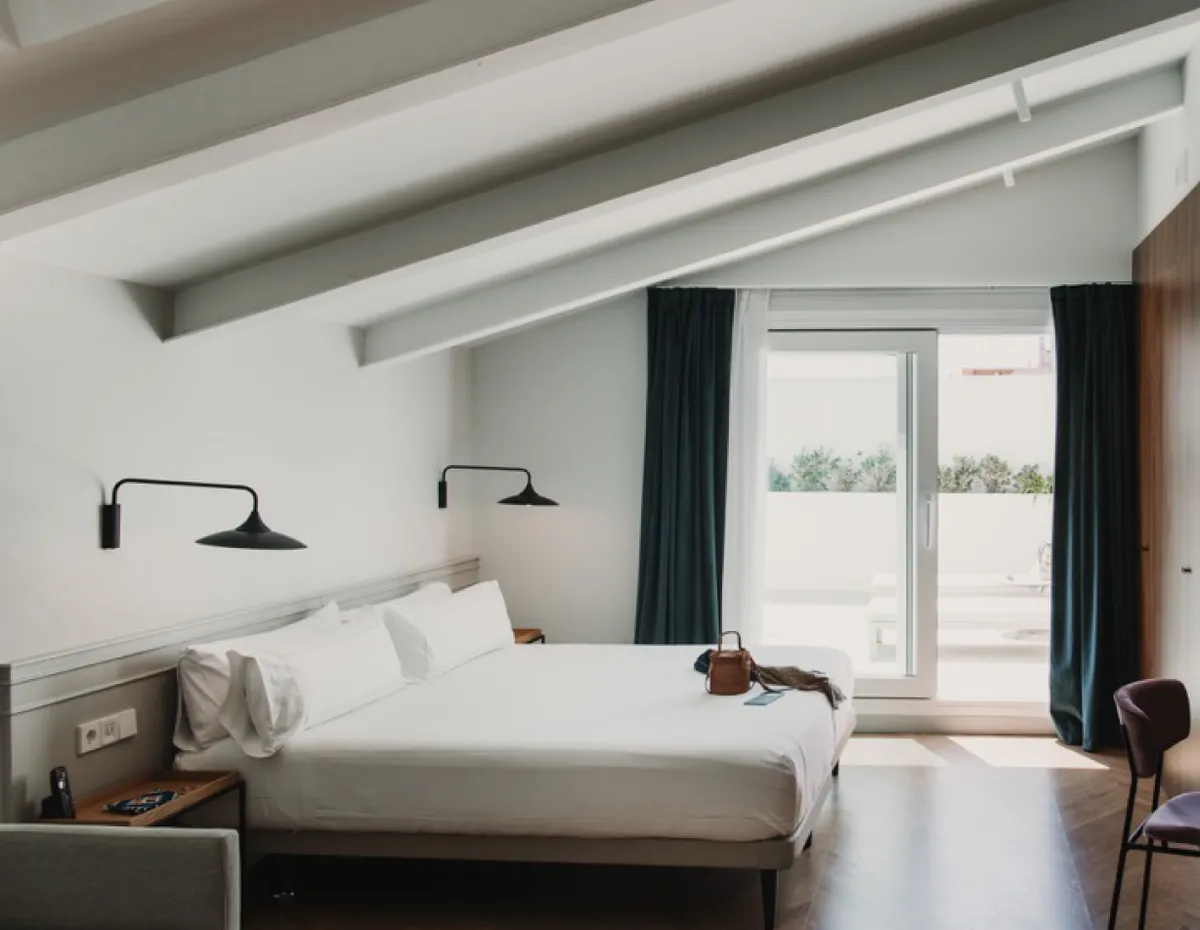 Habitación de un alojamiento de Staying Valencia