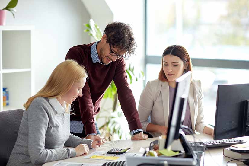 Guía de formación de  empleados y desarrollo profesional