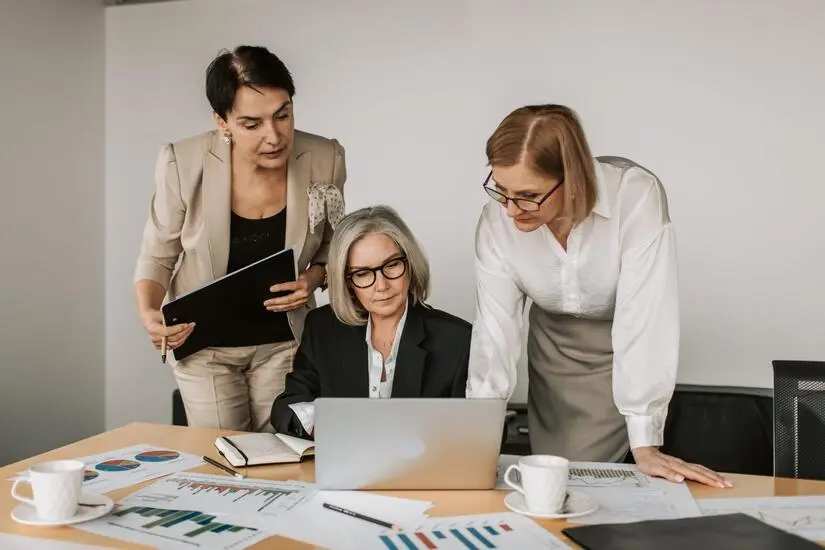 Cómo motivar a los baby boomers y a la generación X
