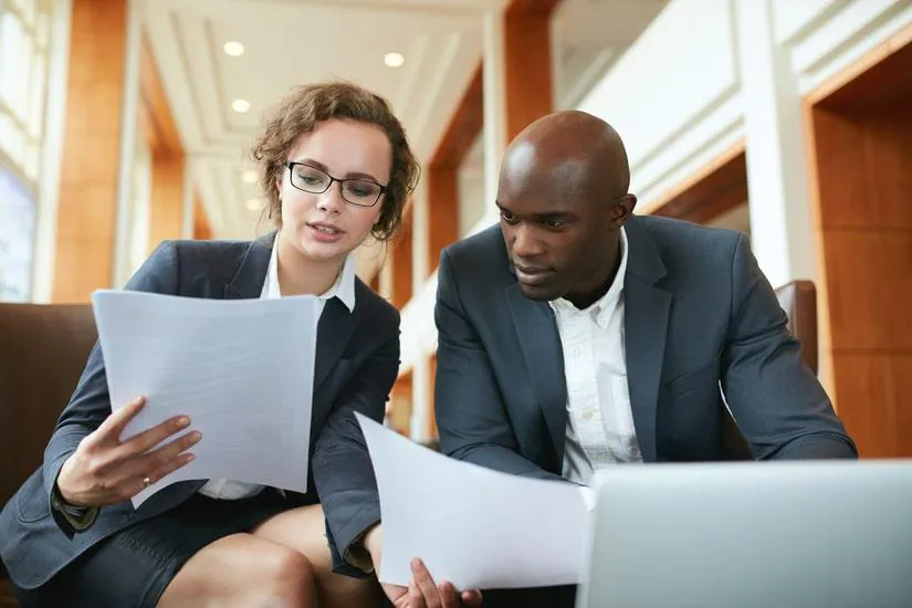 ¿Qué son los diferentes tipos de códigos en los contratos de trabajo?