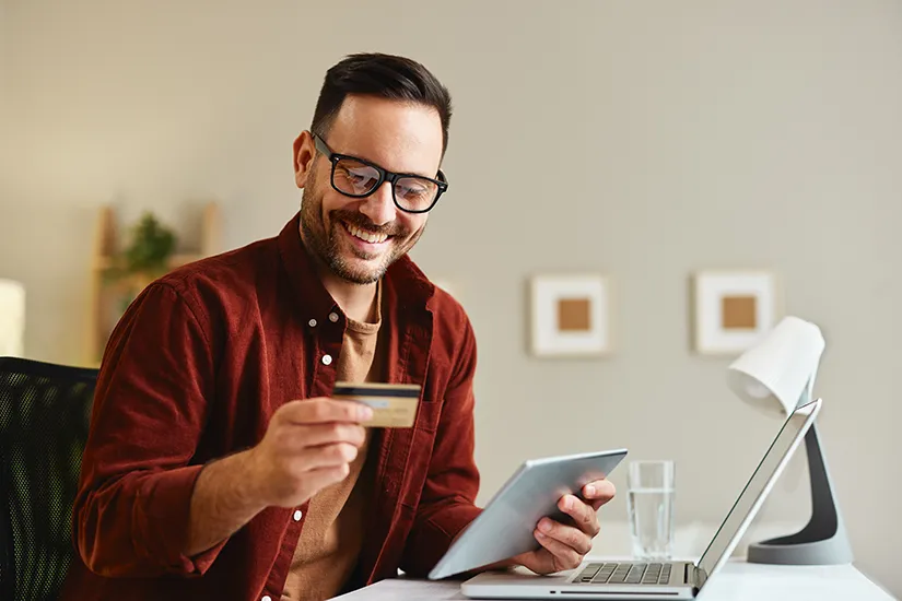 10 beneficios de ofrecer tarjetas de gastos personalizadas a tus empleados