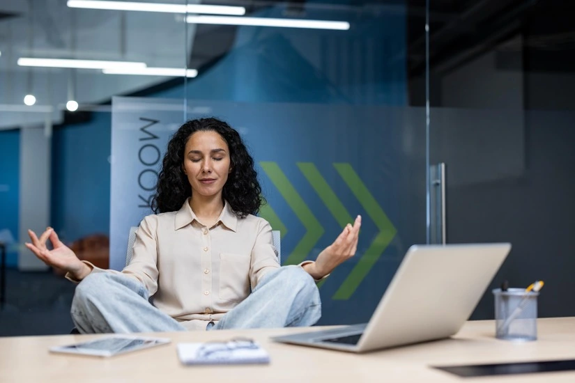 Mindfulness en el trabajo: mejora la productividad y el bienestar de tus empleados
